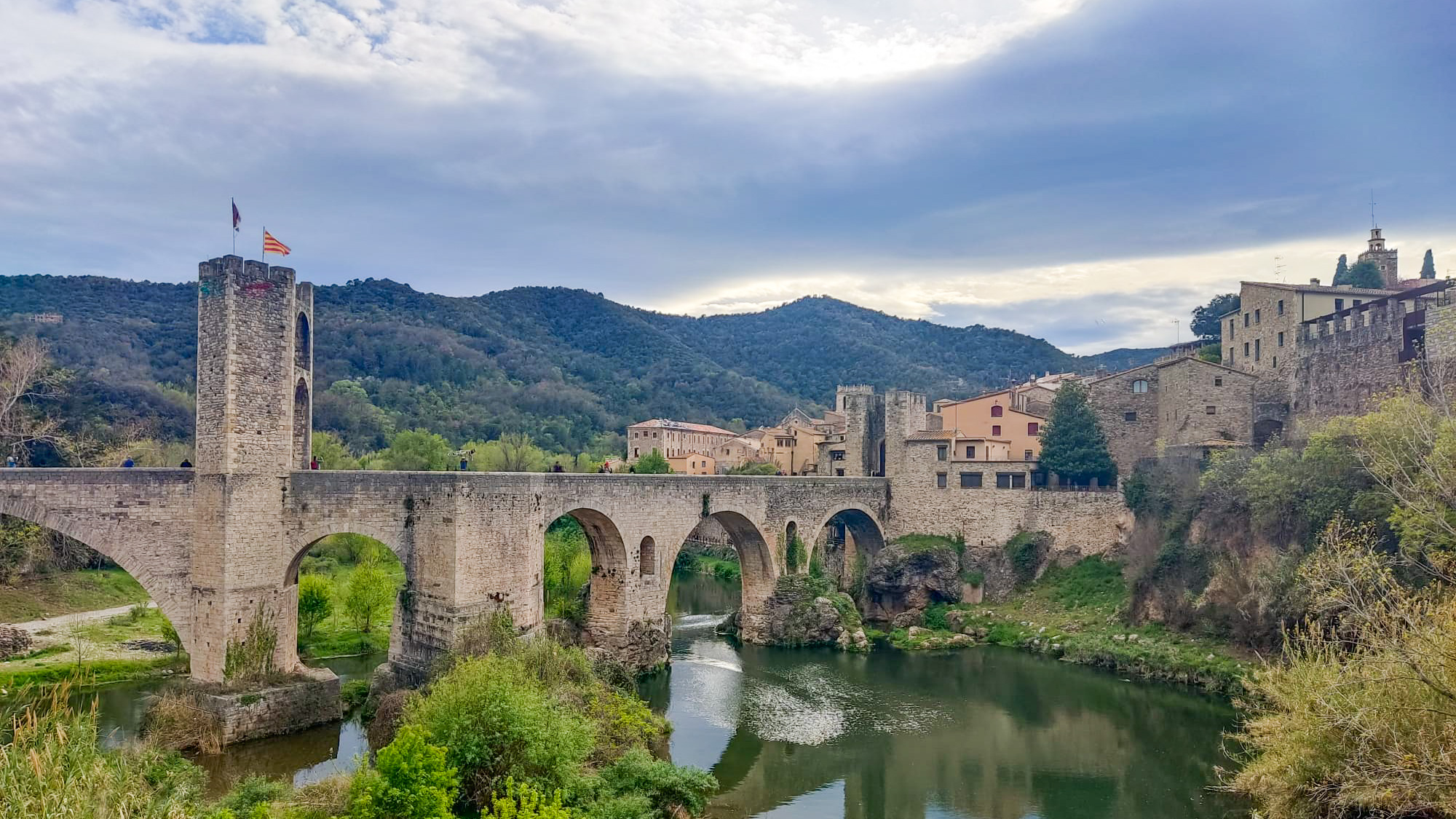 pont roman de la ville médiévale de Besalù