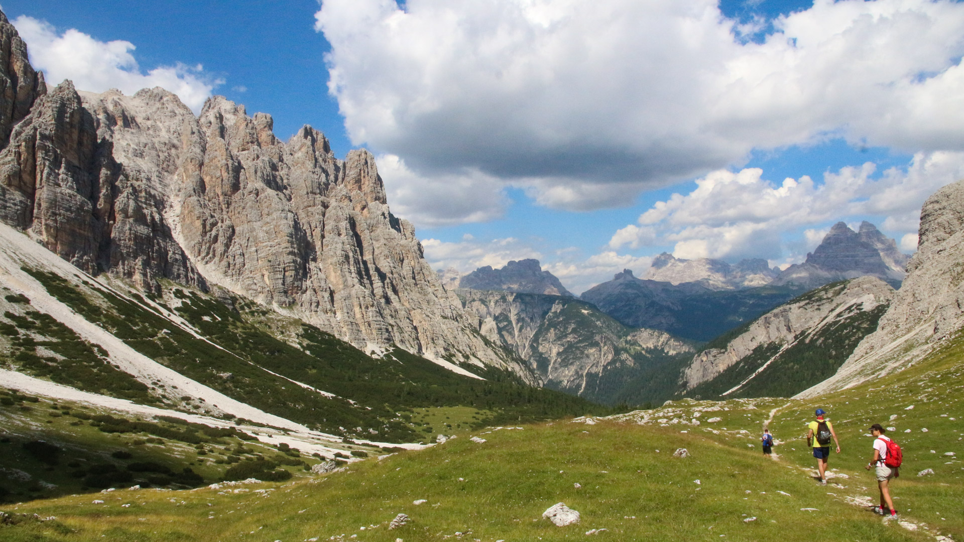 randonneurs dans les Dolomites