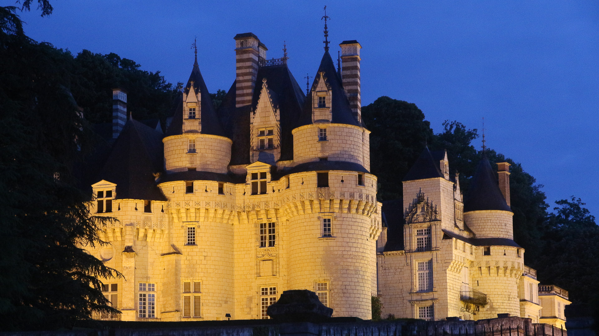 le chateau d'Ussé qui a inspiré la Belle au bois dormant