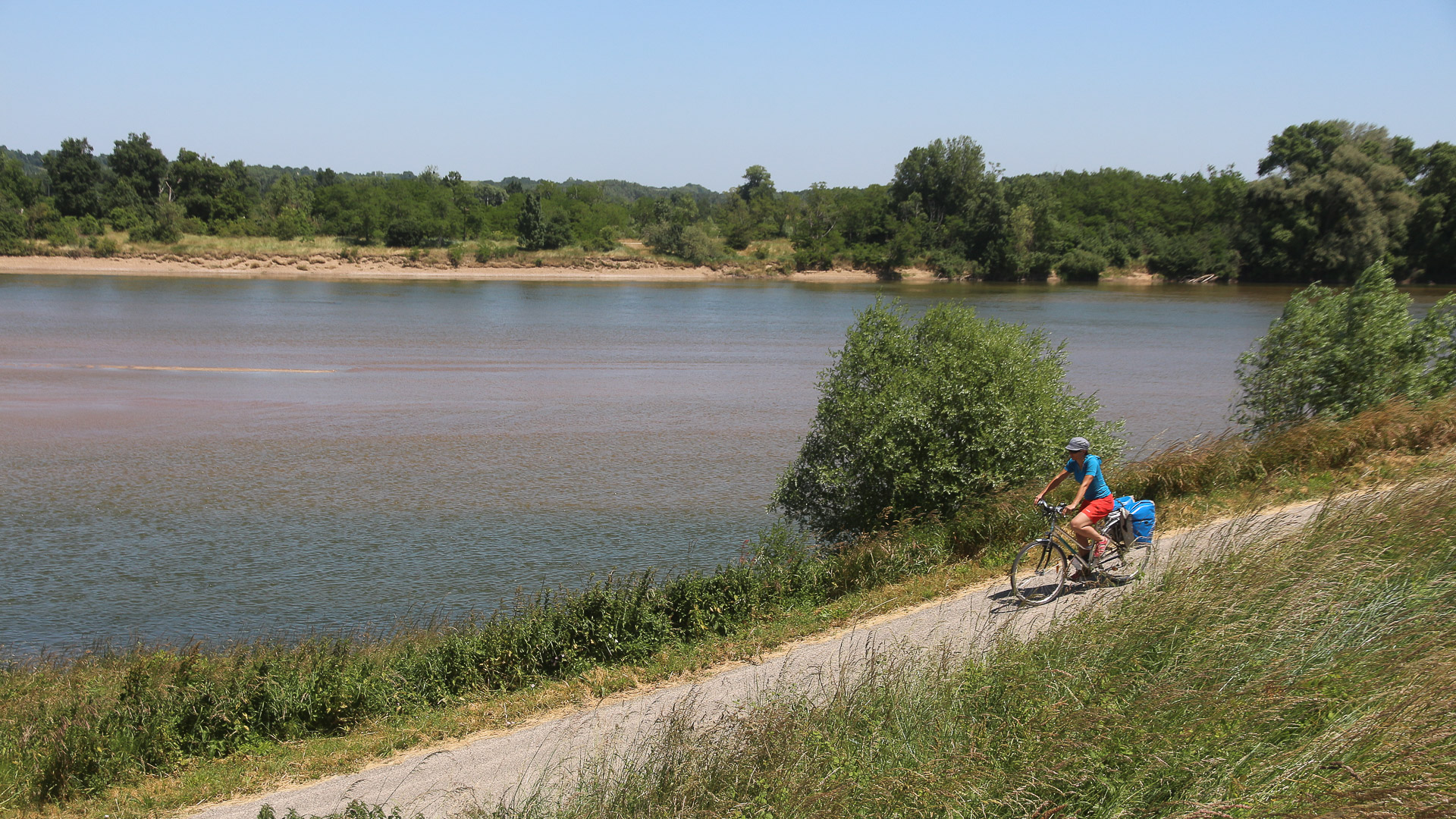 parcours cyclable le long de la Loire