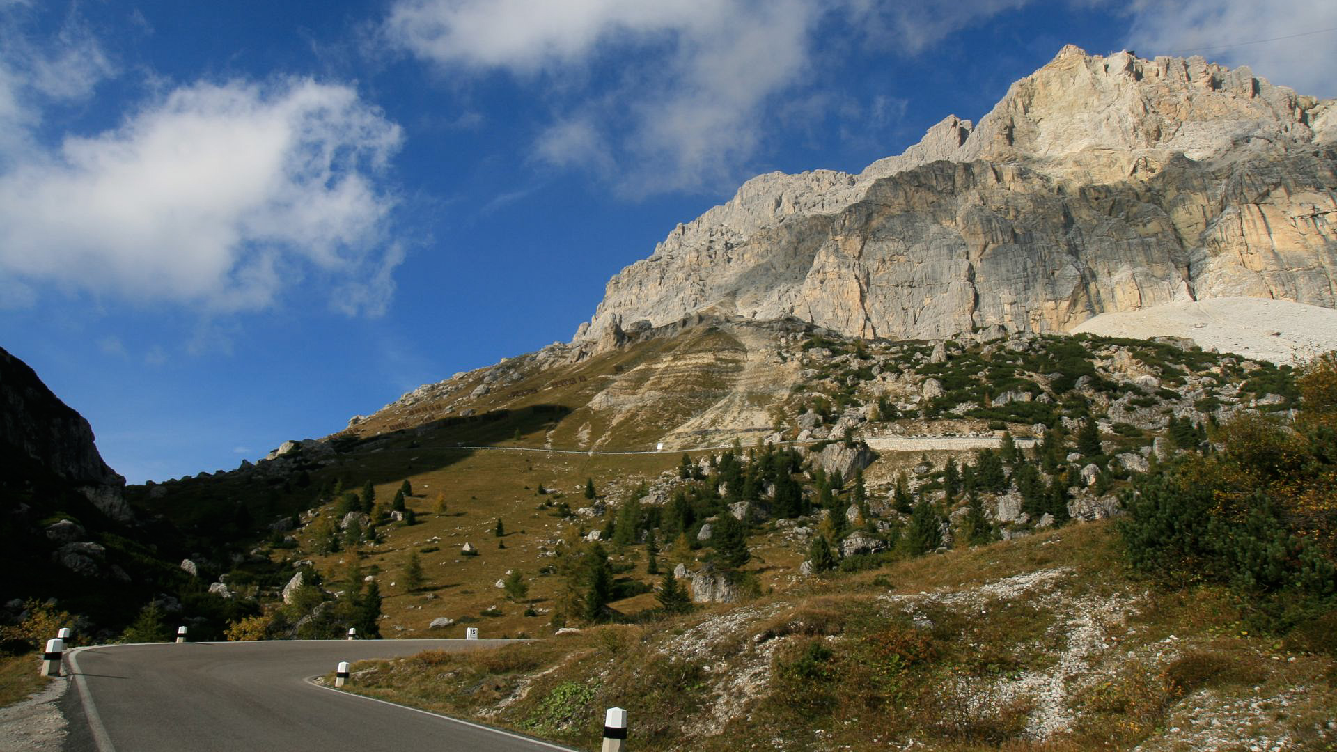 col de Falzarego, dans la région des Dolomites en Italie