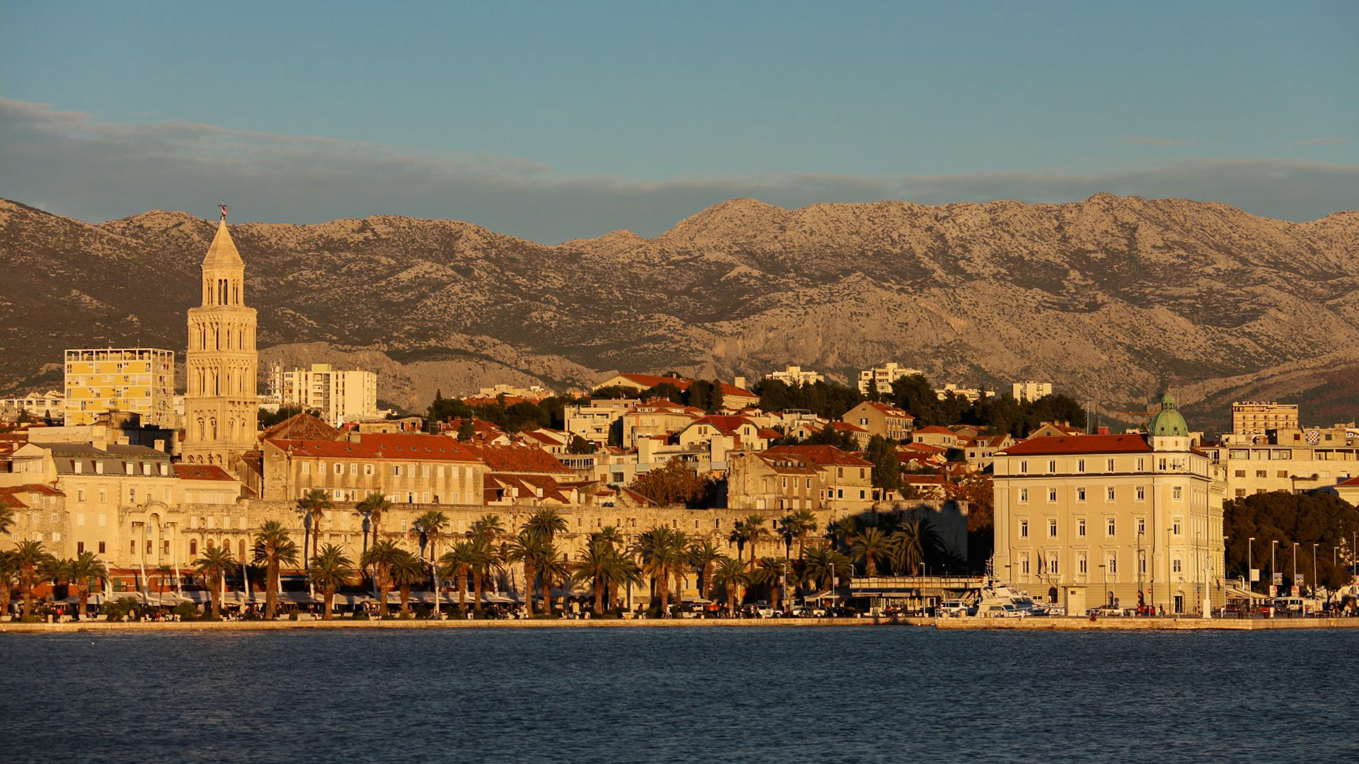 coucher de soleil sur les îles en Croatie