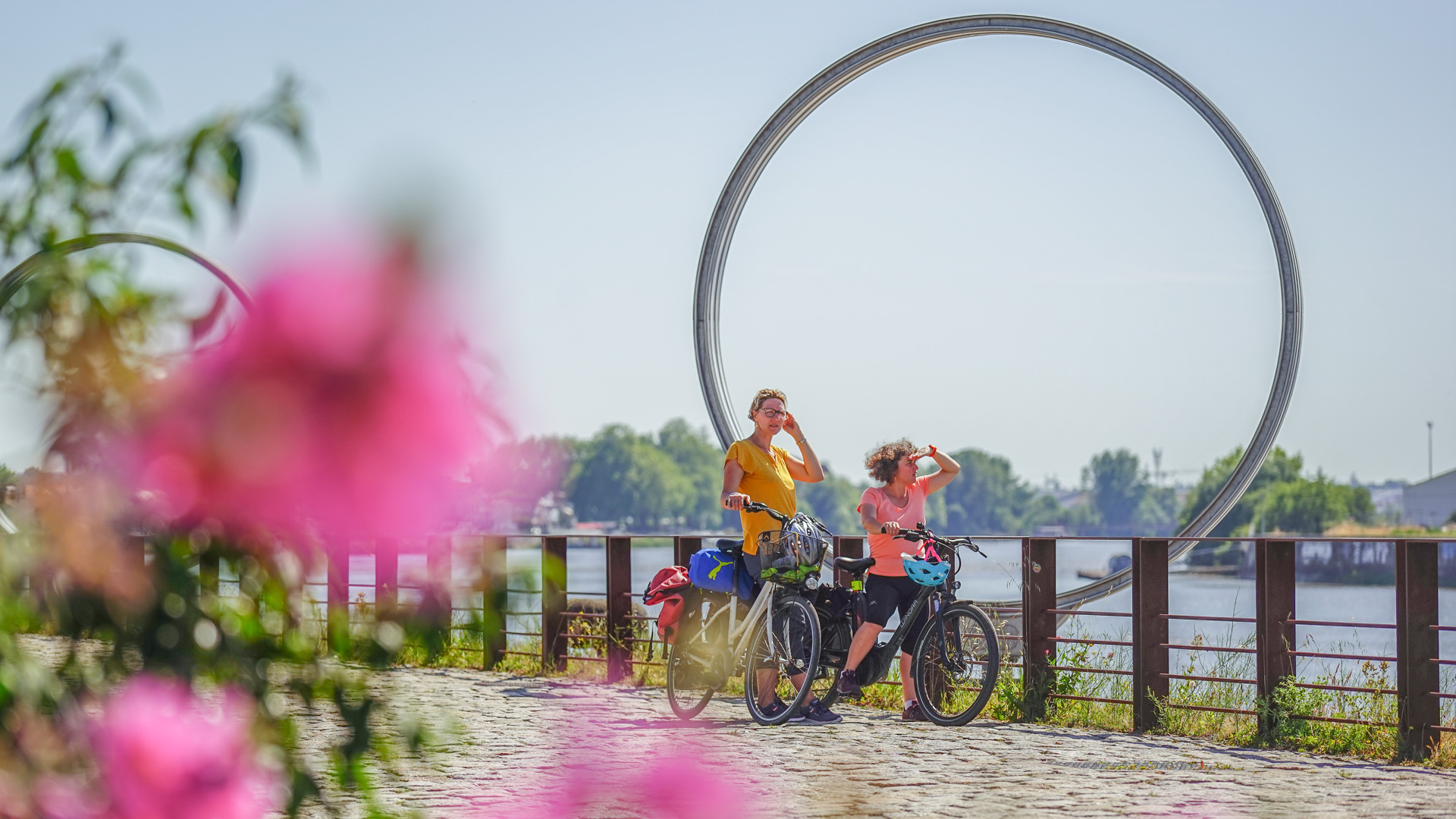 départ à vélo de Nantes, le long de la Loire, pour la Vélodyssée