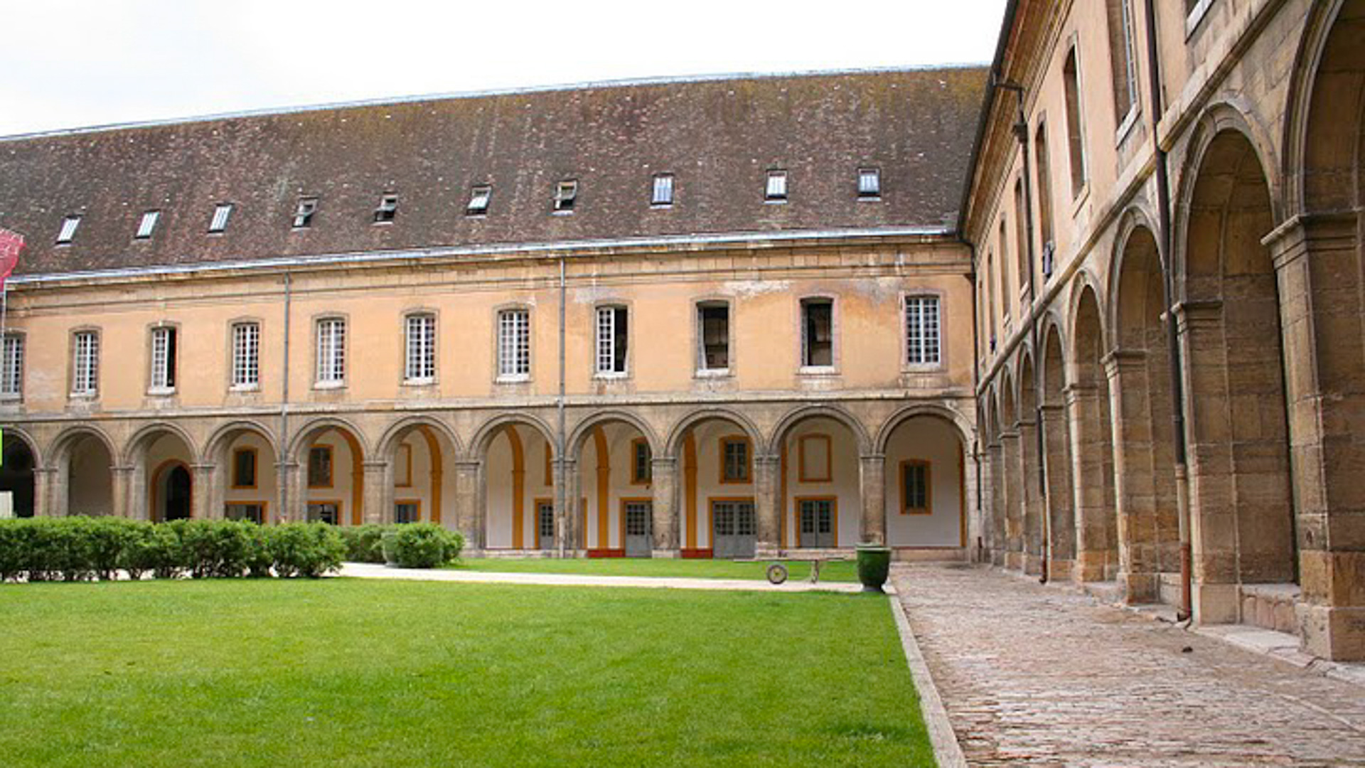bâtiment historique en Bourgogne