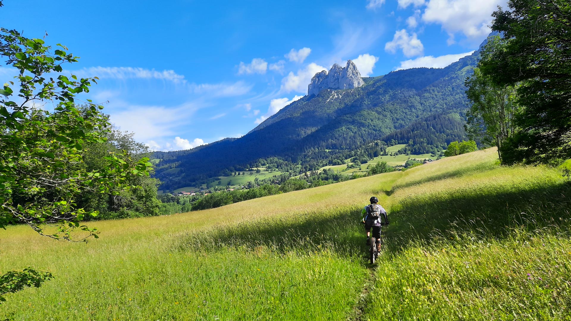 à vtt dans la belle campagne de Savoie