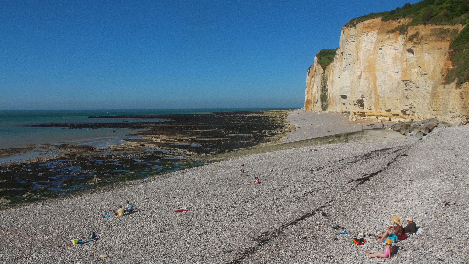 plage de galets près d’Étretat