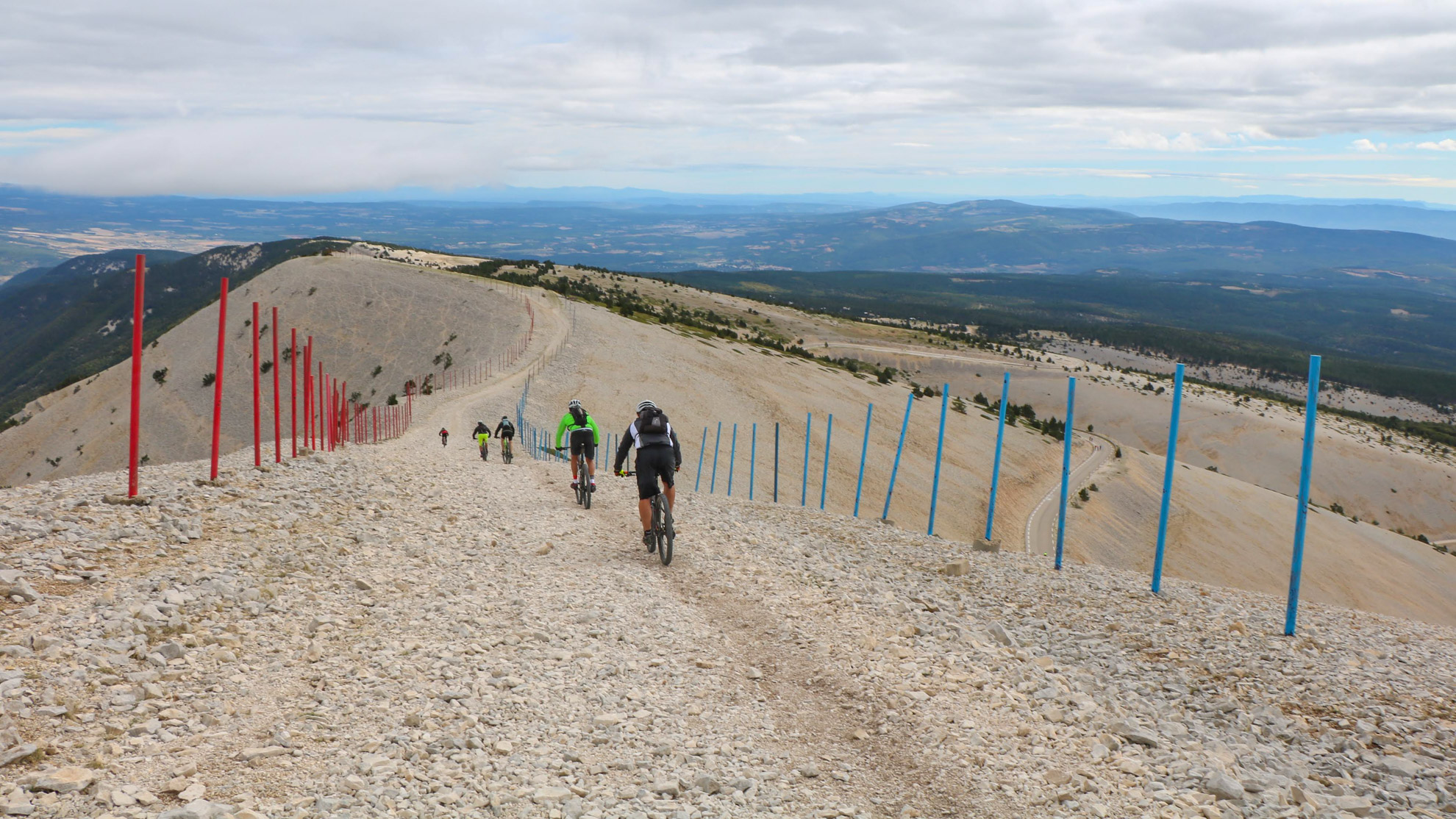 à VTT électrique sur le sommet du Ventoux