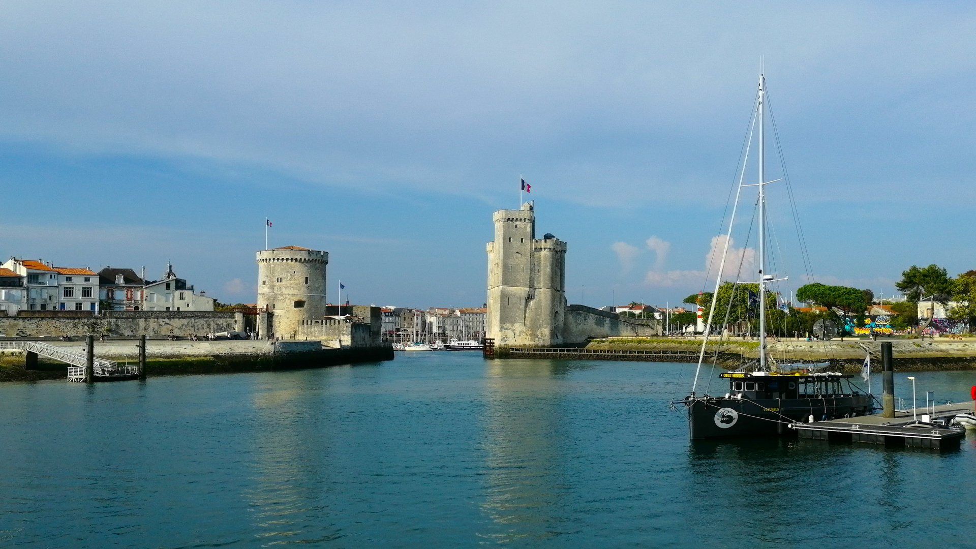 les Tours de La Rochelle, à l'entrée du Vieux-Port de la ville