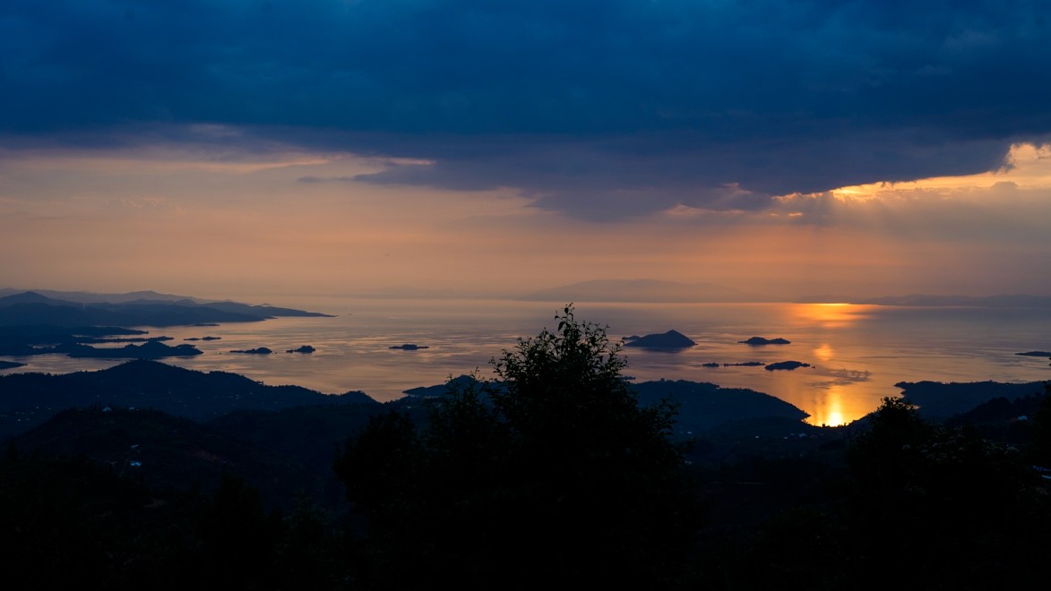 coucher de soleil sur le lac Kivu