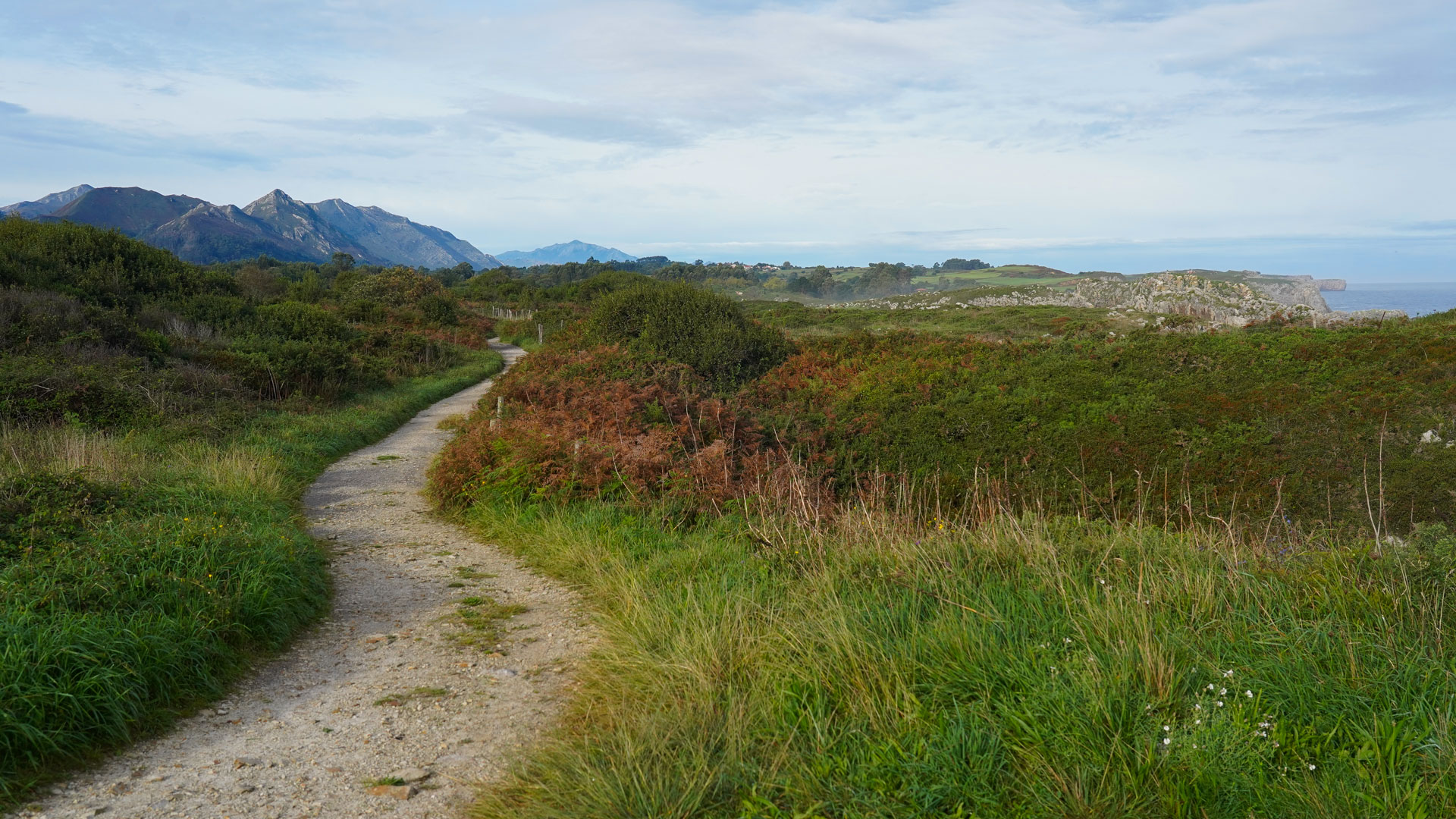 piste le long de la côte des Asturies