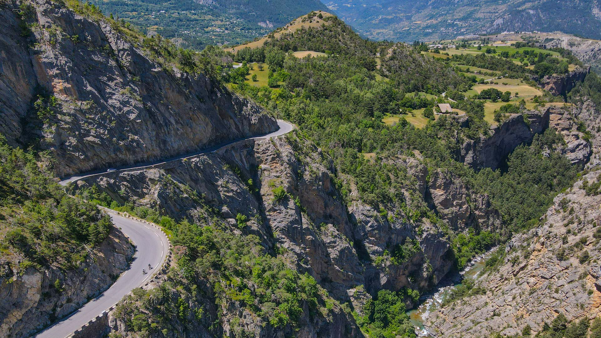 descente du col de l'Isoard