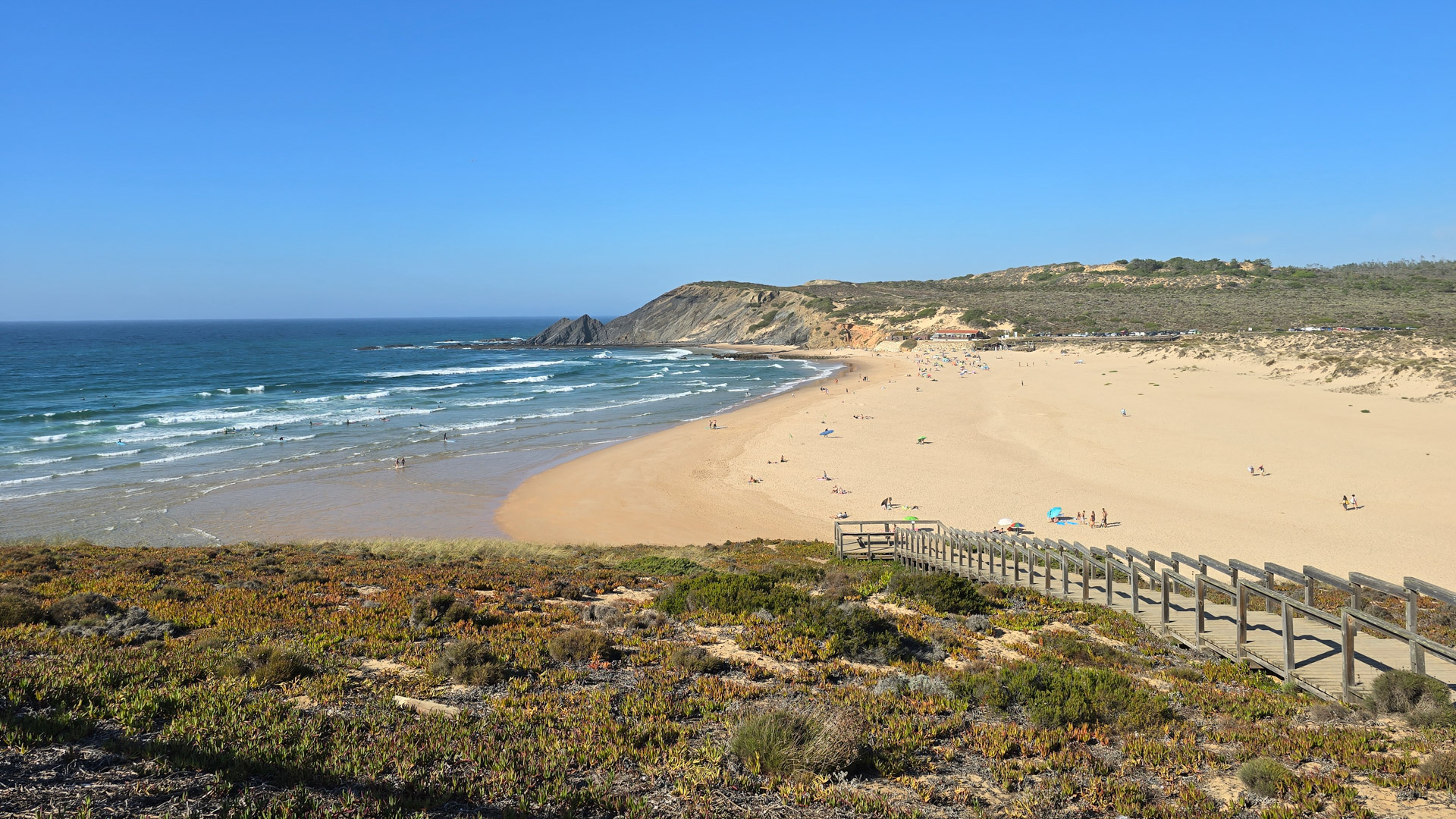 plage sur la côte atlantique sud du Portugal
