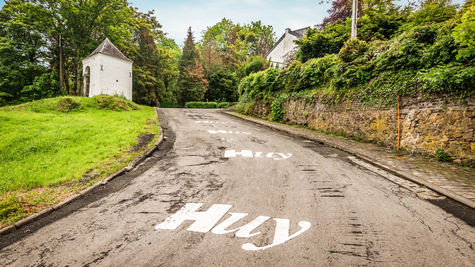 le célèbre mur d'Huy