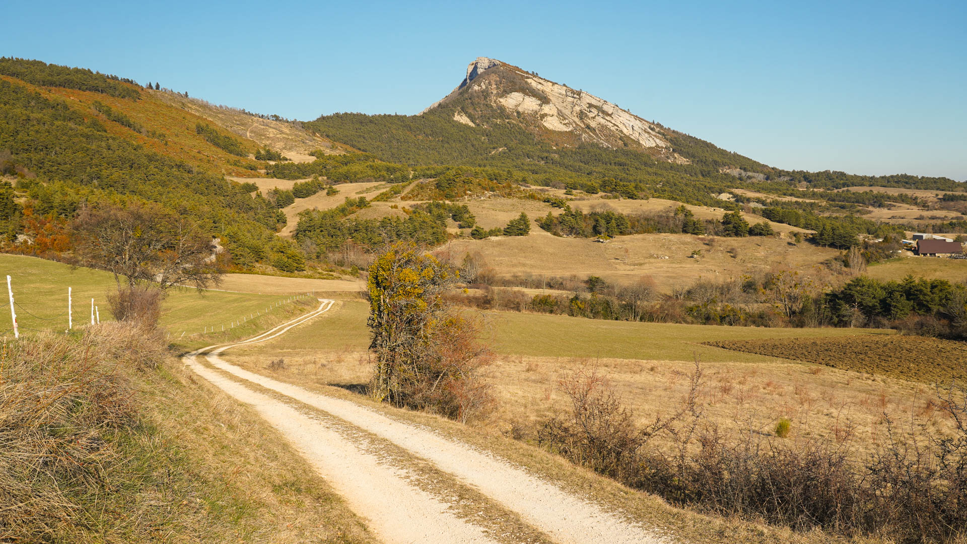 paysage de la Drôme provençale à proximité de Die