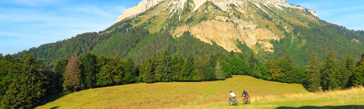 Vélo gravel sur les pistes du massif de la Chartreuse