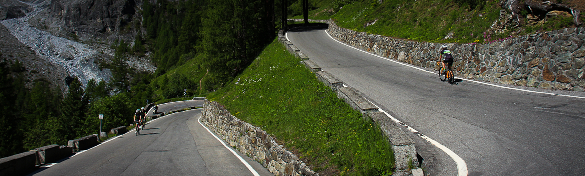 pendant l'ascension du Stelvio, célèbre col cyclo d'Italie